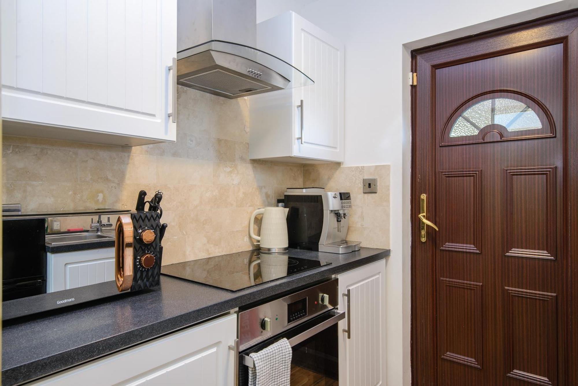 Deluxe 4 Or 5 Bed House With Hot Tub, Cinema Room Sleeps 15 Saffron Walden Eksteriør bilde
